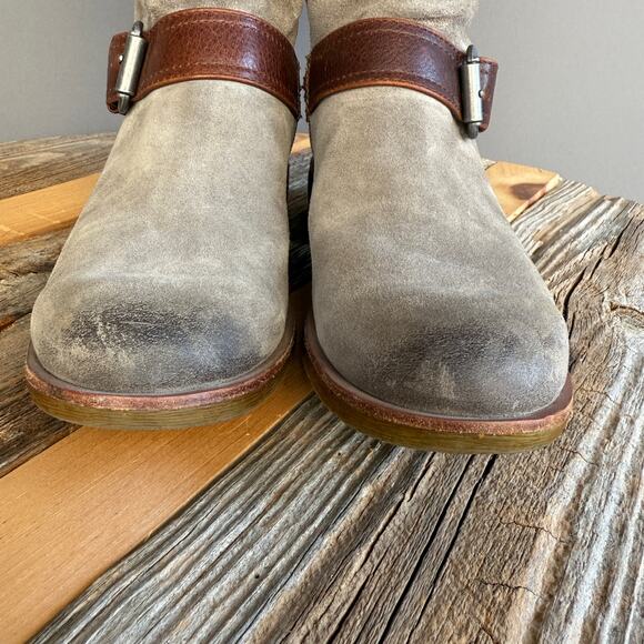 Sofft water proof gray suede slouchy boots - low heel - side zip - round toe - 9 - Picture 5 of 10